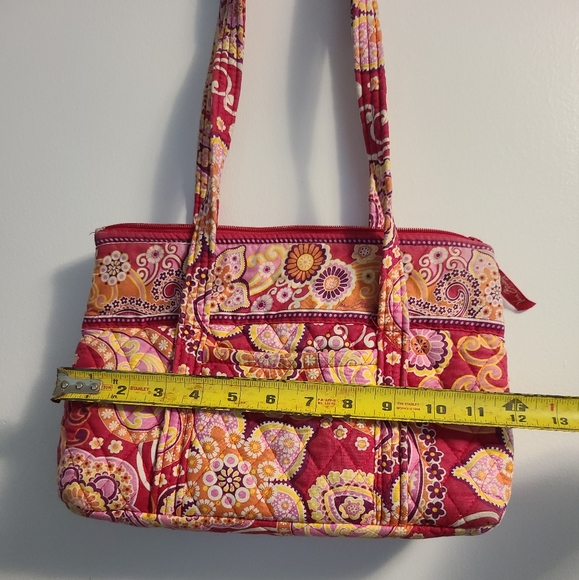 EUC Vera Bradley Retired Raspberry Fizz Tote Purse with matching Keychain case - Picture 4 of 16